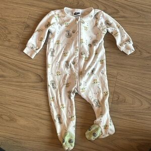 ⭐️5/$25⭐️ 
6-12M Mandalorian Baby Yoda/Grogu Pajamas, Star Wars